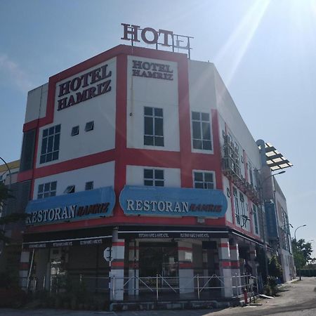 Oyo 90995 Hotel Nk Impian Seri Iskandar Esterno foto