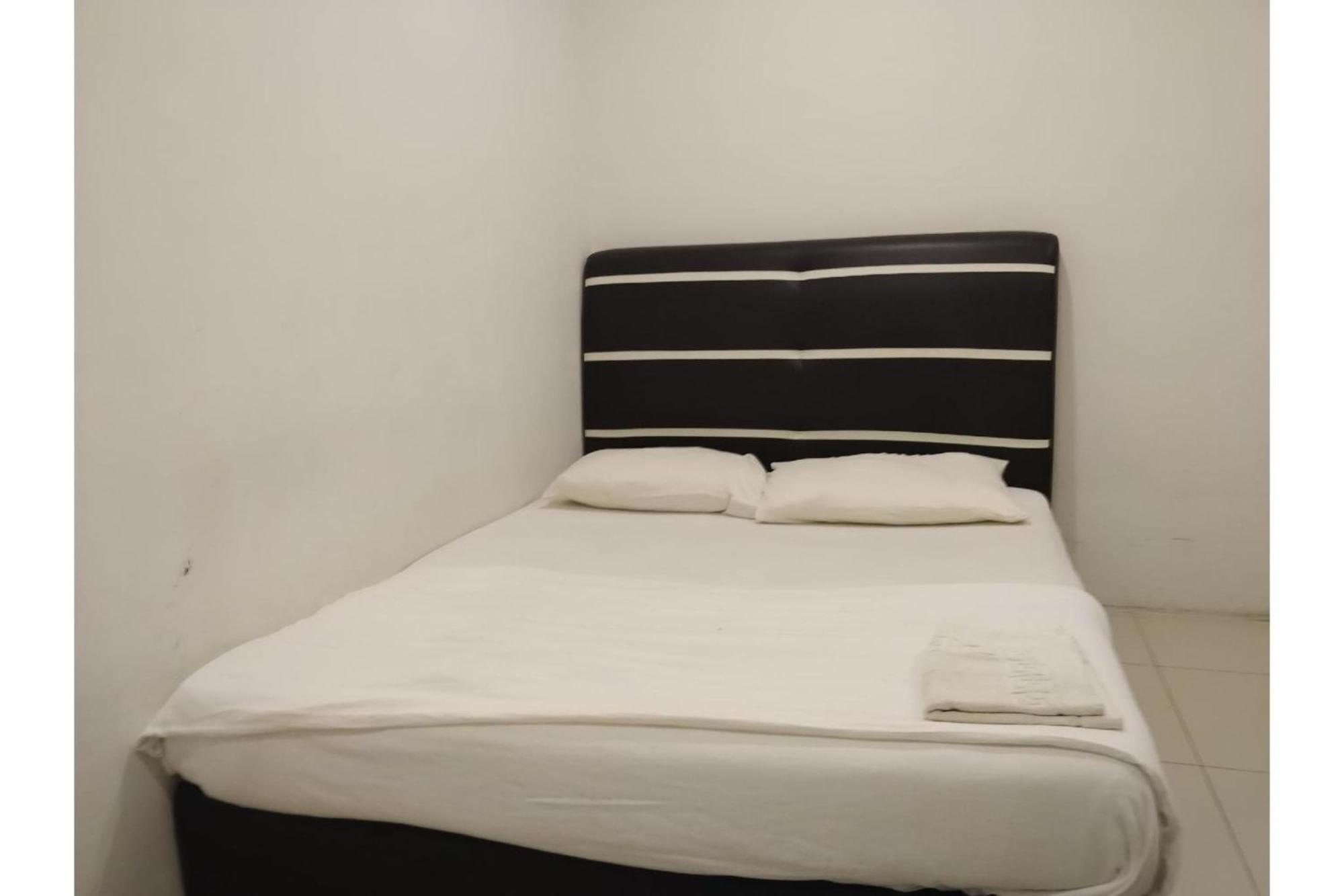 Oyo 90995 Hotel Nk Impian Seri Iskandar Esterno foto